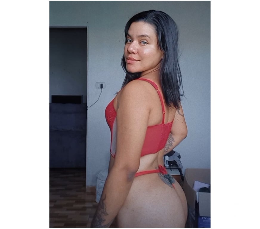 Garotas de programa Igarassu PE - Fotos para Bucetão enorme e super apertadinha!!