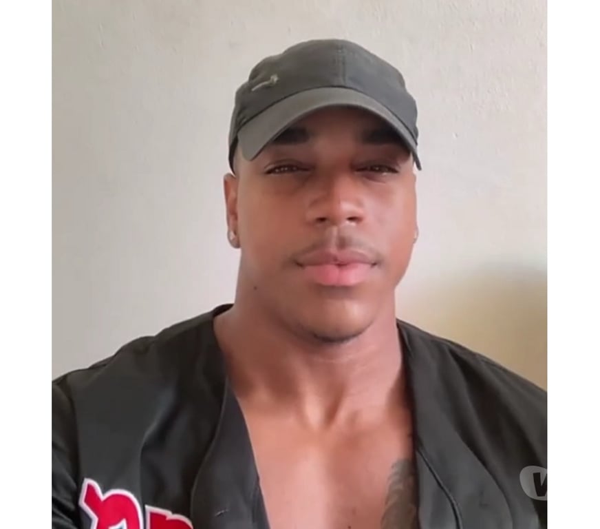 Acompanhantes masculinos Porto Alegre RS Porto Alegre Centro - Fotos para Henrique ! Meu dote é 24 centímetros