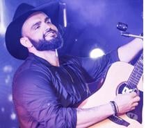 Cantor Animado para Festas e Casamentos