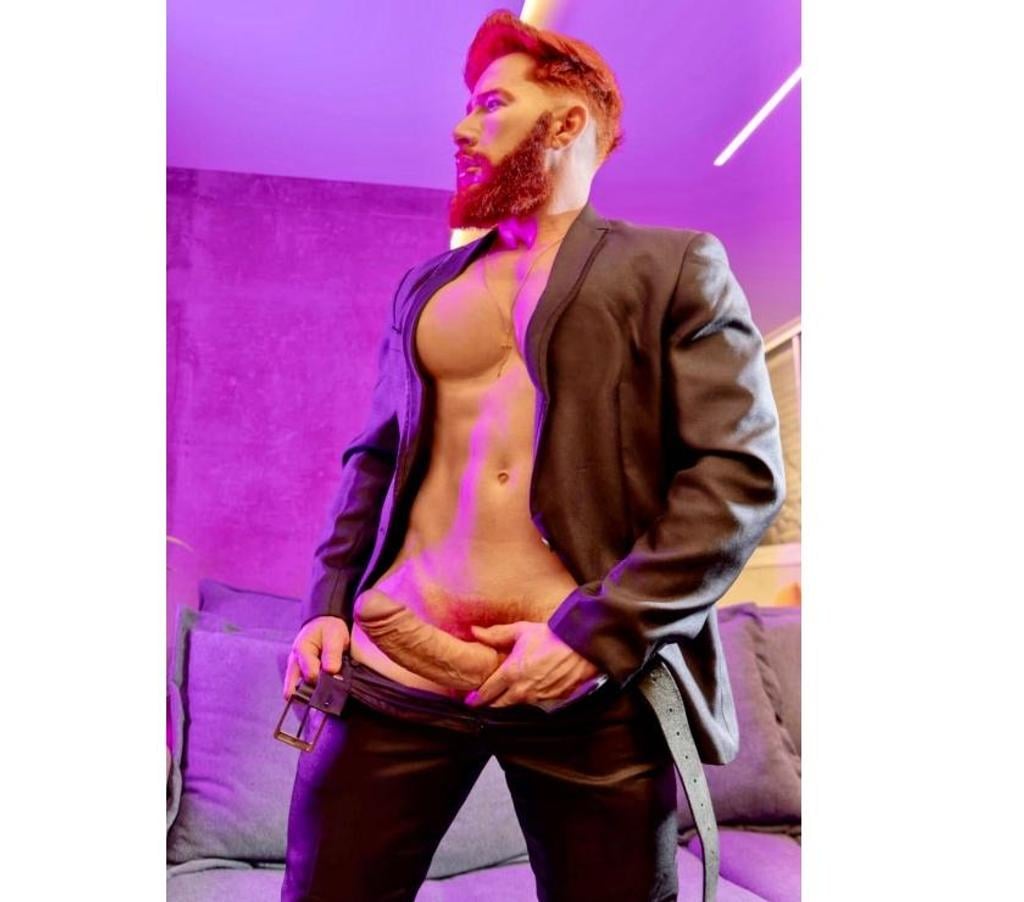 Acompanhantes masculinos Rio de Janeiro RJ Copacabana - Fotos para Ruivo ativo 22 cm massagem