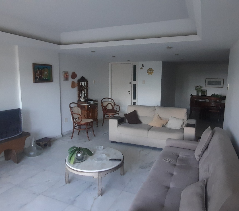 Apartamentos a venda Recife PE - images_alt_text Vendo apto na Av Boa Viagem. Edf Portugal. 204m2