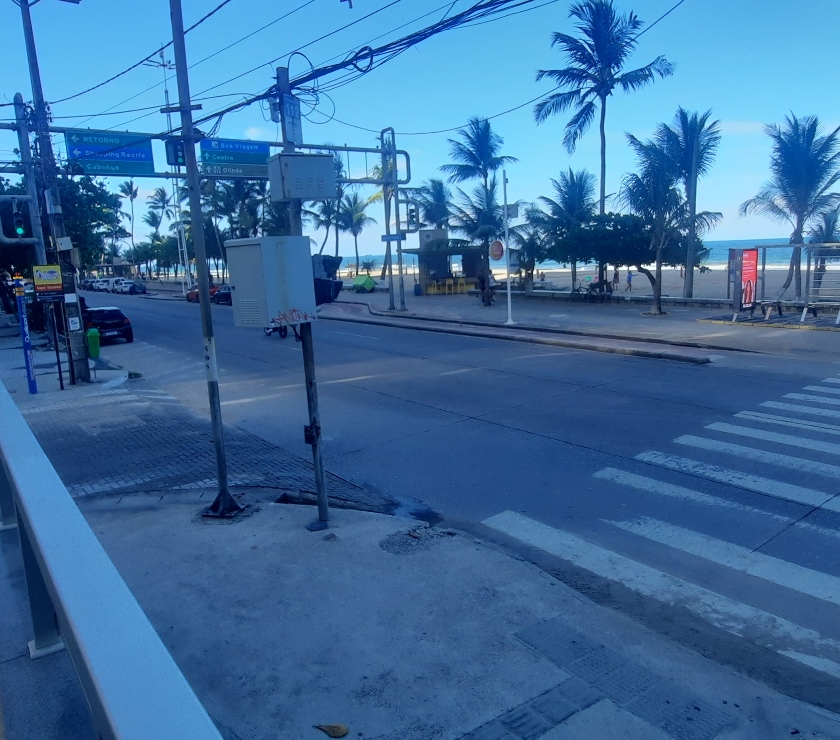 Apartamentos a venda Recife PE - images_alt_text Vendo apto na Av Boa Viagem. Edf Portugal. 204m2