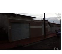 Aluga casa em Ituiutaba.