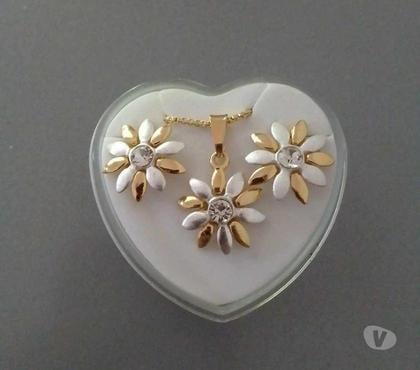 Antiguidade Nordeste Belo Horizonte MG - Fotos para Colar e Brinco Folheado a ouro e prata formato de margarida