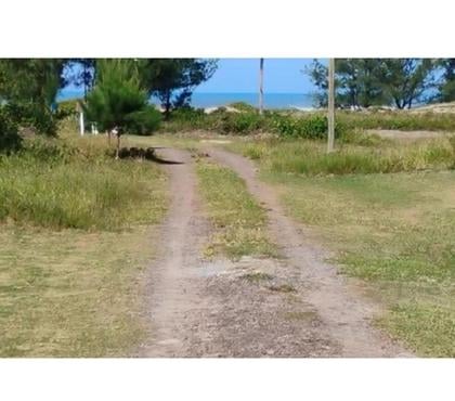Terrenos - Fotos para Lote a 50 metros da Beira do Mar 12x33=396m²