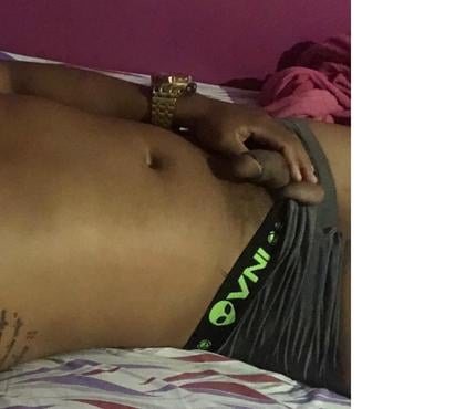 Encontros Sexuais - images_alt_text Mulheres maduras e casais