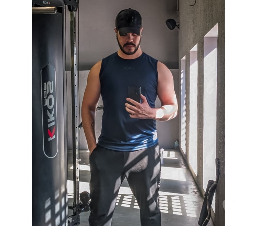 Acompanhantes masculinos Curitiba PR Matriz - Fotos para ATV COM LOCAL 22cm