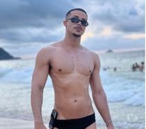 Acompanhante masculino