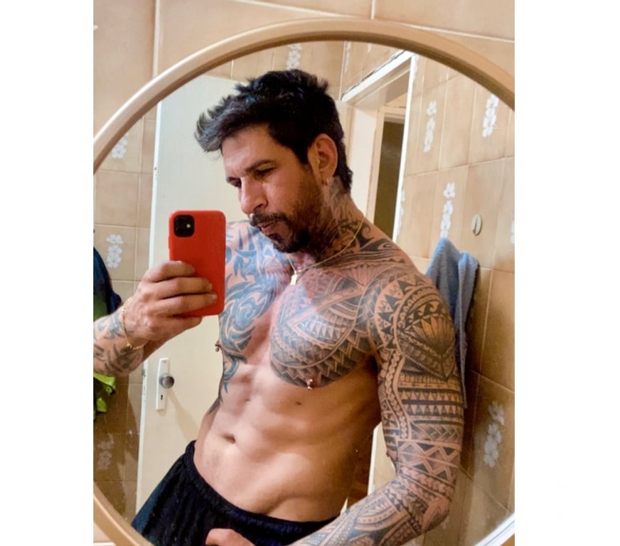 Acompanhantes masculinos Jundiai SP - Fotos para GUSTAVOAtivo20cmgrosso