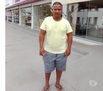 Sou Roberto sou solteiro simples honesto e trabalhador