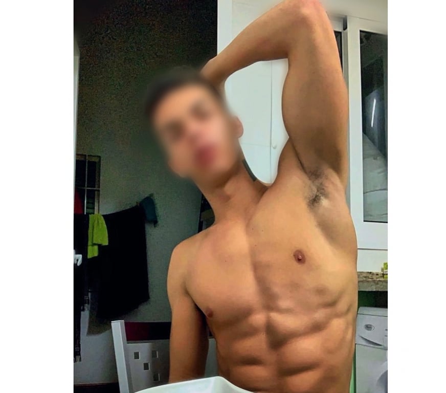 Acompanhantes masculinos Sao Paulo SP Bela Vista - Fotos para RODOLFO 23 ANOS ATV SACUDO DOT 22CM C LOCAL - RUA PAIM -