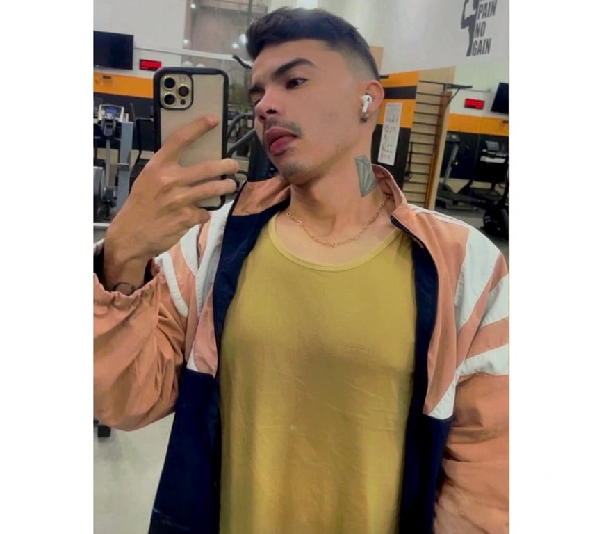 Acompanhantes masculinos Sao Paulo SP Bela Vista - Fotos para RODOLFO 23 ANOS ATV SACUDO DOT 22CM C LOCAL - RUA PAIM -