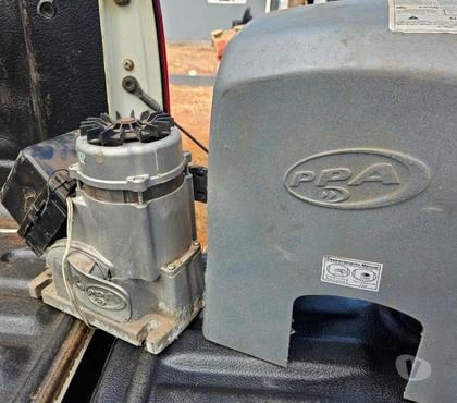 Equipamentos profissionais - Fotos para Oportunidade - Motor de portão residencial semi-novo!!!