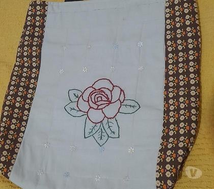 Roupas e Acessórios - Fotos para Bolsa Flor – Charme Artesanal e Elegância