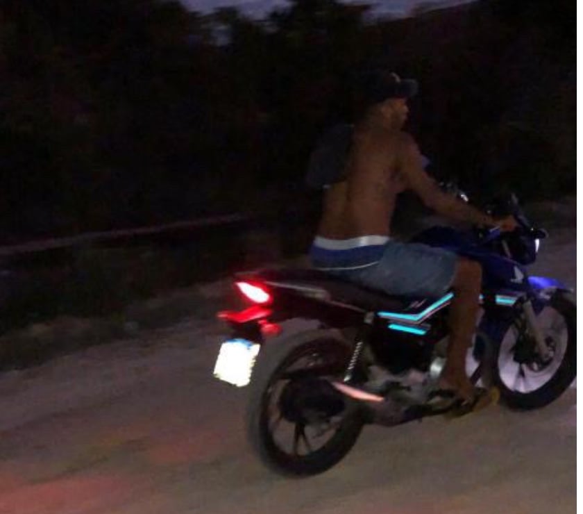 Homem procura homem Centro de Salvador Salvador BA - Fotos para Moto Boy LEIA