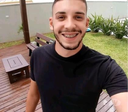 Homem procura Homem - images_alt_text Hoje podemos tudo