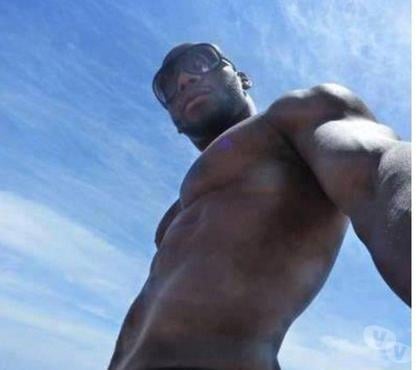 Homem procura Homem - Fotos para CURTA A VIDA. A VIDA É CURTA.