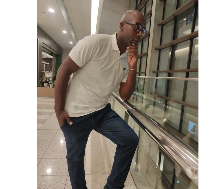 Acompanhantes masculinos Porto Alegre RS Porto Alegre Centro - Fotos para Satisfação em ter você aqui!