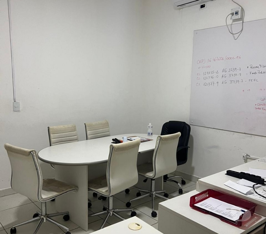 Alugar apartamentos Manaus AM - Fotos para Alugo Casa com 8 salas no Conj. Aruanã - Compensa