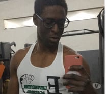 Título anicio de procura alguém