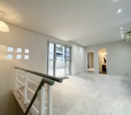 Casas para comprar - Fotos para More e trabalhe no Ingá sem condomínio 180m2