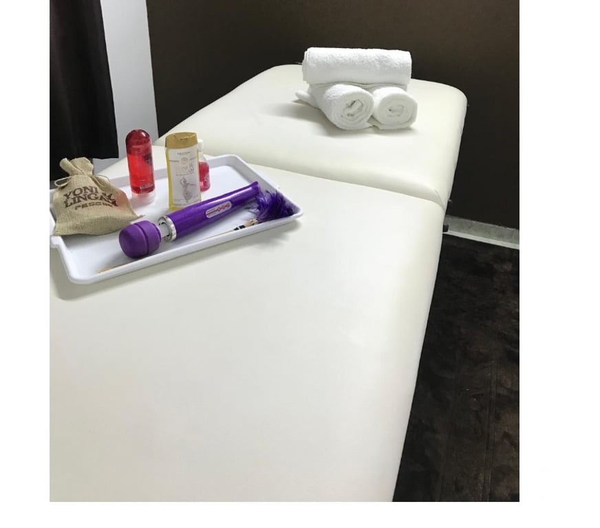 Acompanhantes masculinos Salvador BA Amaralina - Fotos para Massagem Relaxante Sensual e tântrica