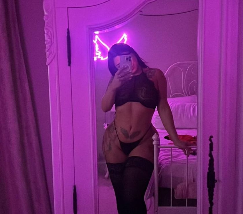 Garotas de programa Curitiba PR Fazendinha-Portão - Fotos para Chupo sem camisinha e deixo gozar na boquinha 😋