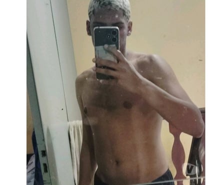 Encontros Casuais - Fotos para só novinho tô querendo fazer uma putaria sem limites kkk