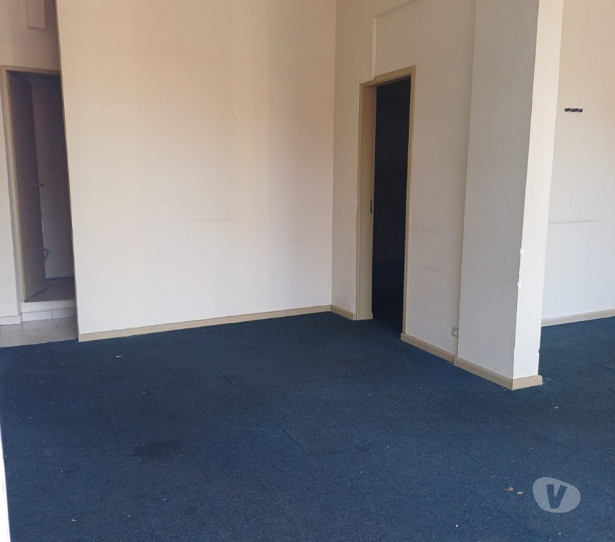 Aluguel Loja Sao Paulo SP Outros Bairros Sao Paulo SP - Fotos para Sala Comercial de Esquina c 85 m².Taboão da Serra.