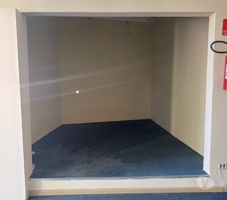 Aluguel Loja Sao Paulo SP Outros Bairros Sao Paulo SP - Fotos para Sala Comercial de Esquina c 85 m².Taboão da Serra.