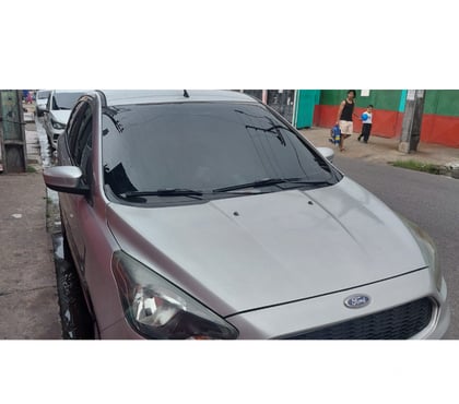 Carros a venda - Fotos para Ford KA 1.0 SE Plus 2018 – Prata