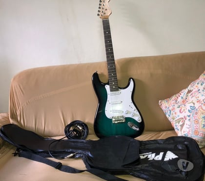 Instrumentos musicais a venda Paripe Salvador BA - Fotos para Guitarra semi nova Vogga