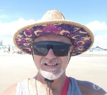 Honem bonito e gostoso procura..