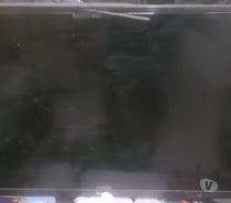 Smart tv Samsung 32 Series 4 com Tela Quebrada ou Trincada.