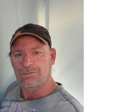 Homem procura Mulher - images_alt_text Eu Samuel estou procurando um compromisso sério