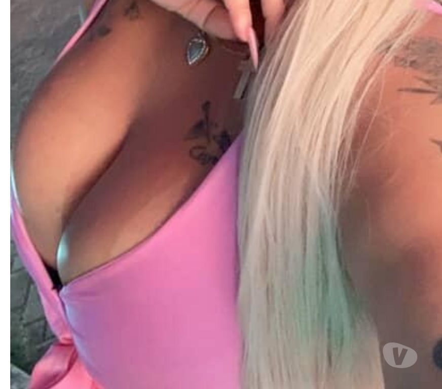 Garotas de programa Goiana PE - Fotos para Galega tatuada vem goza gostoso