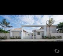 Casa duplex no condomínio Fiori Jardim Letícia