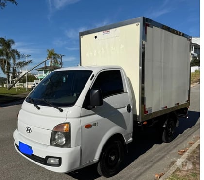 Caminhão usado - Fotos para HR 2020 bau termico impecavel baixa km