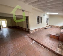 ALUGUEL - Casa Independente Com 3 Quartos no Bairro da Luz