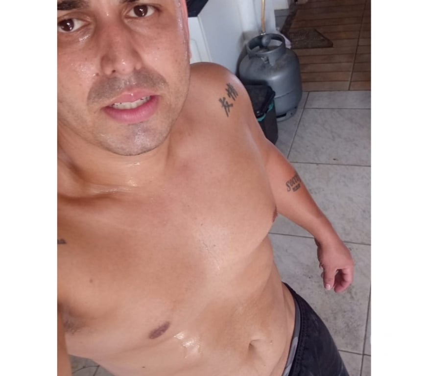 Acompanhantes masculinos Porto Alegre RS Porto Alegre Centro - Fotos para Rodrigo Dellavechia