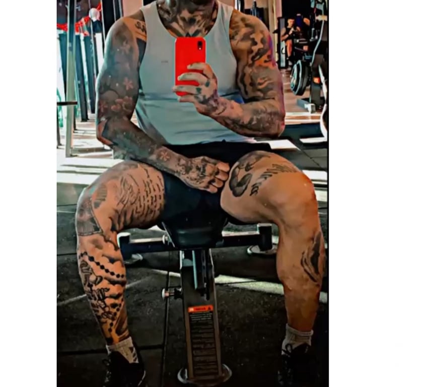 Acompanhantes masculinos Santos SP - Fotos para Boy saradotatuado