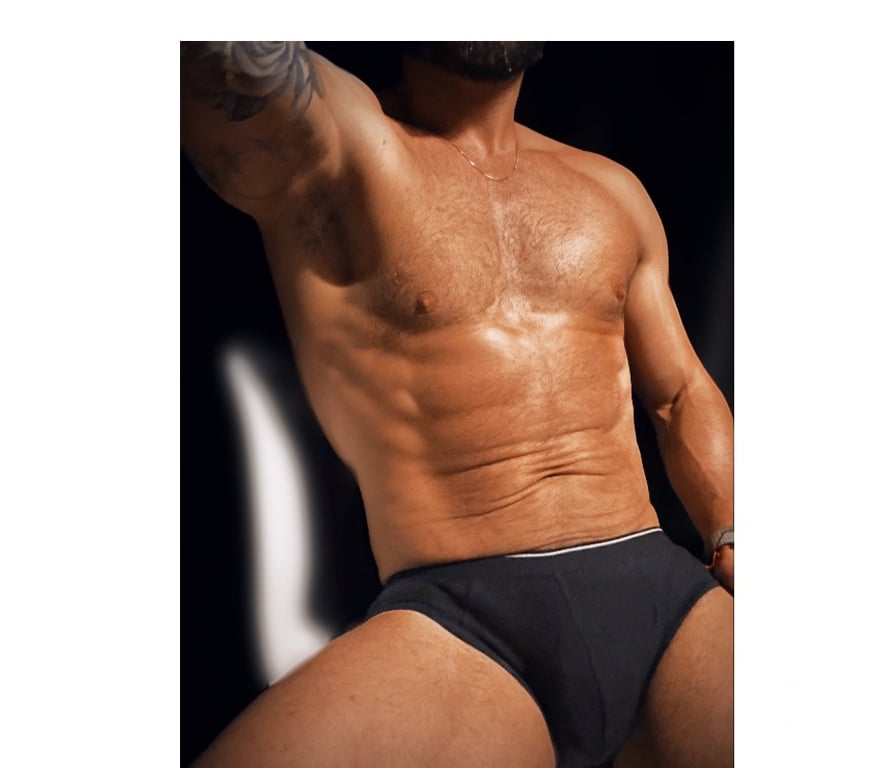 Acompanhantes masculinos Sao Paulo SP República - Fotos para SEU BARBEIRO E MASSAGISTA ✂️😋😈