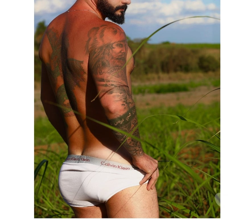 Acompanhantes masculinos Sao Paulo SP República - Fotos para SEU BARBEIRO E MASSAGISTA ✂️😋😈