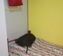 Quarto individual para senhora