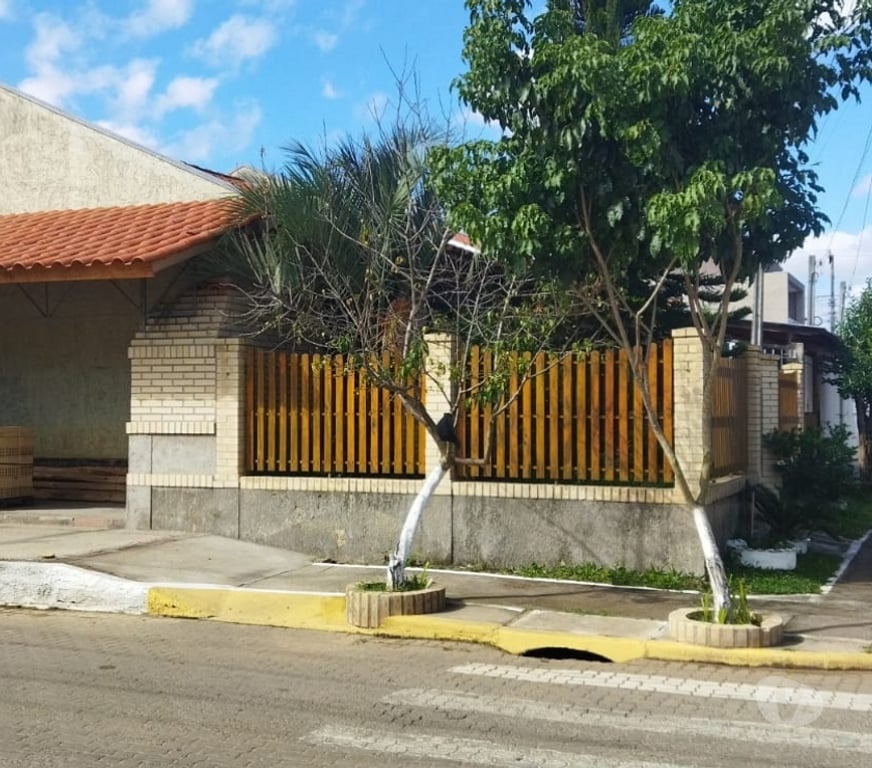 Apartamentos a venda Sapucaia do Sul RS - Fotos para Casa de Esquina amplo Pátio com ponto para Comércio