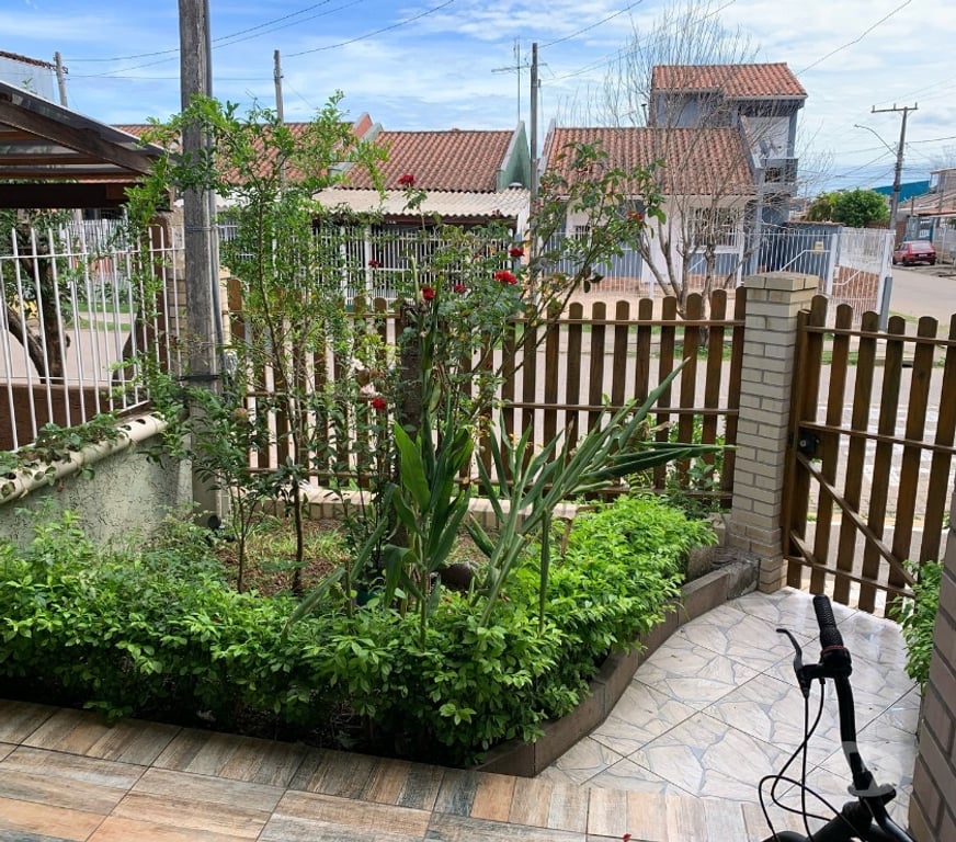 Apartamentos a venda Sapucaia do Sul RS - Fotos para Casa de Esquina amplo Pátio com ponto para Comércio