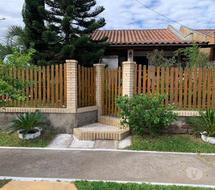 Apartamentos - Casas venda - Fotos para Casa de Esquina amplo Pátio com ponto para Comércio