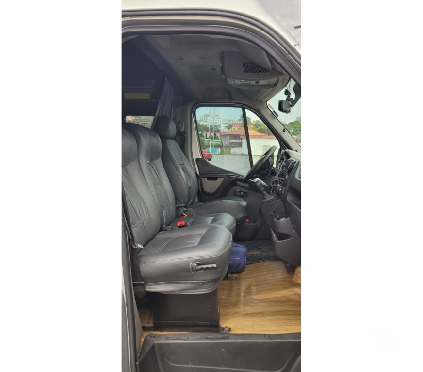  Ônibus Usados Curitiba PR Cidade Industrial de Curitiba - Fotos para Van Renault Master Executiva ano 2015 cód.9918