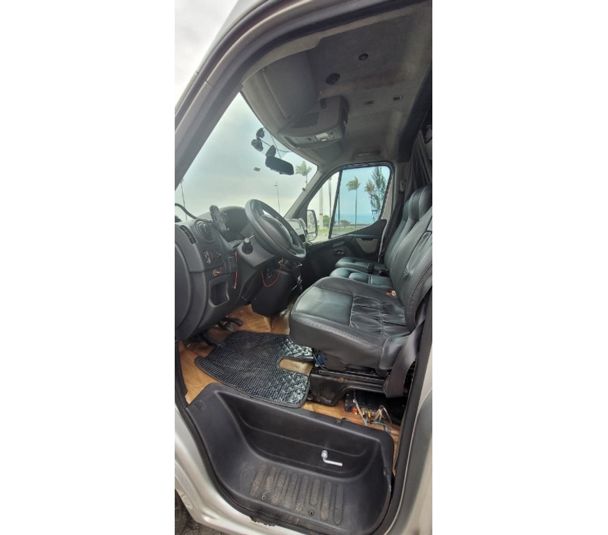  Ônibus Usados Curitiba PR Cidade Industrial de Curitiba - Fotos para Van Renault Master Executiva ano 2015 cód.9918