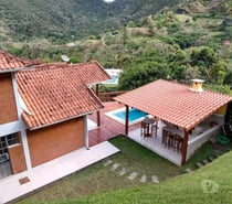 Casa 3 quartos - Locação em Itaipava-Petropolis-RJ